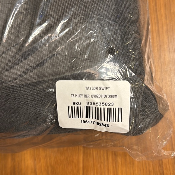 Taylor Swift Reputation Hoodie NWT - Picture 4 of 5